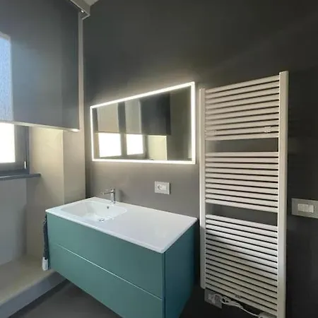 New On Lungarno Soderini Near Ponte Vecchio *