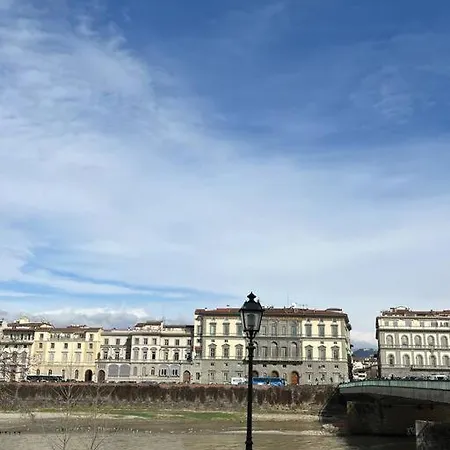 New On Lungarno Soderini Near Ponte Vecchio Apartment *